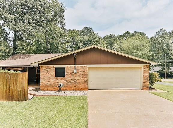 5th image of 1510 Tanglewood Dr E