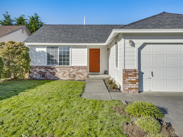 1680 Heartwood Dr, McKinleyville, CA 95519