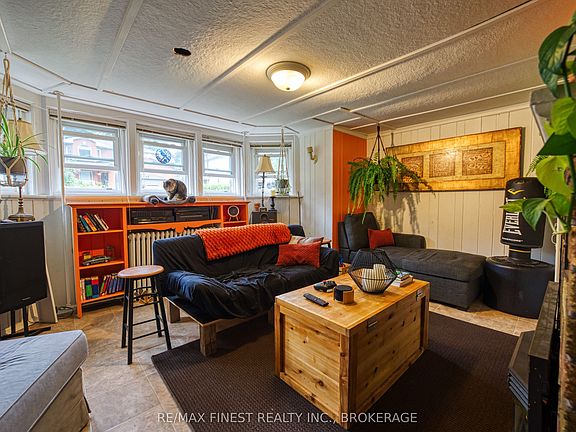 4th image of 63 Pembroke St