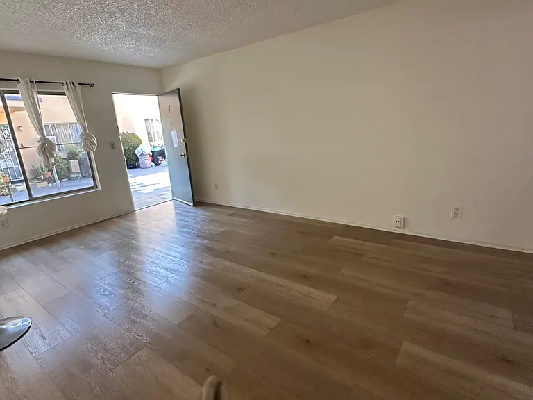 6310 Whitsett Ave #26 — Photo 10