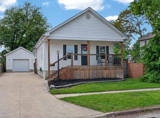 851 Ellrose Ave, Windsor, ON N8Y 3W6