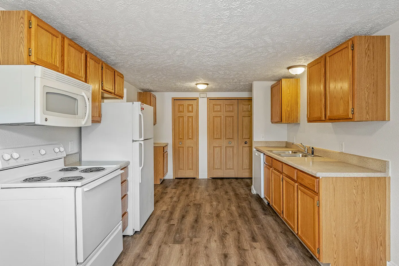 6020 W Fieldstone Hills Dr SE — Photo 3