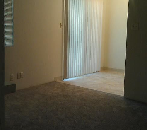 2nd image of 1312 G St APT 04