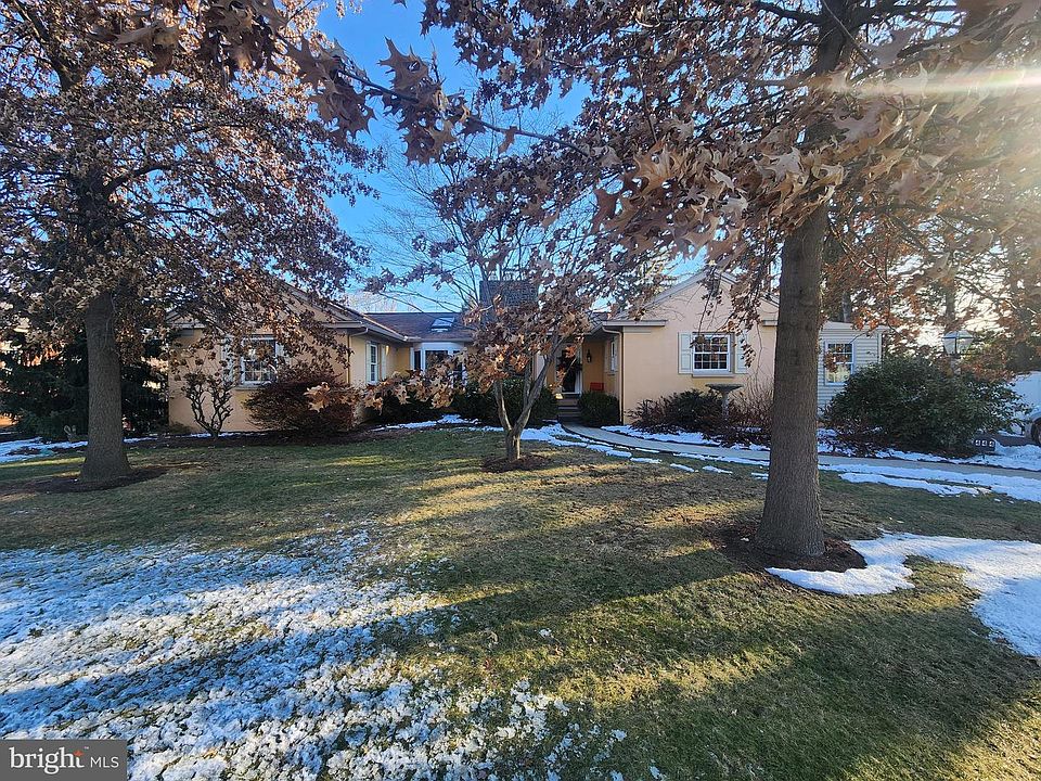 1st image of 444 Donegal Springs Rd