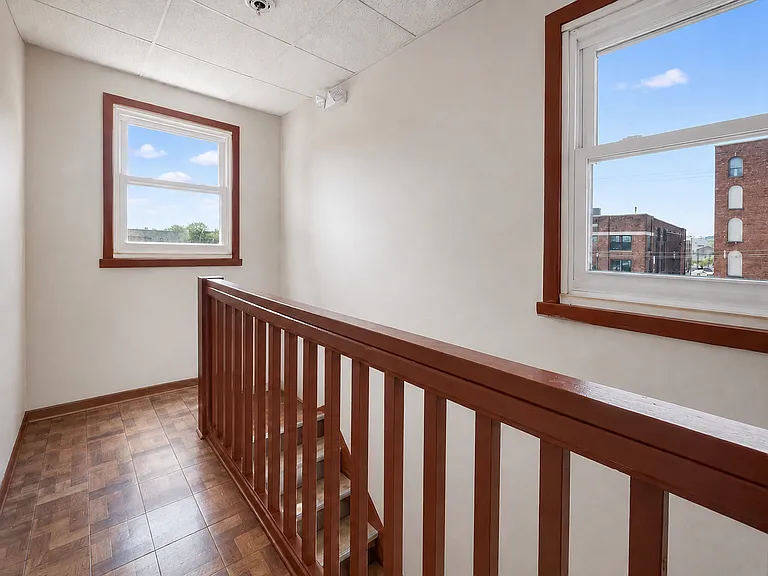 422 John St #3 — Photo 10
