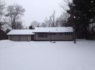 45 Mint Meadow Dr, East Aurora, NY 14052