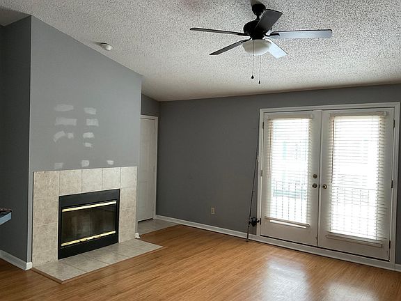 2nd image of 13715 Richmond Park Dr N Unit 405
