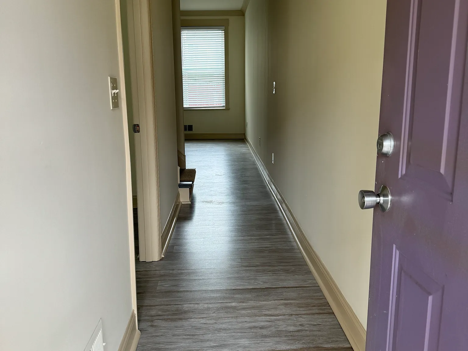 3 bed, 1300 sqft, $2,500 — Photo 3