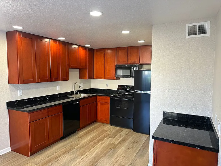 CityPlace Apartments — Photo 11