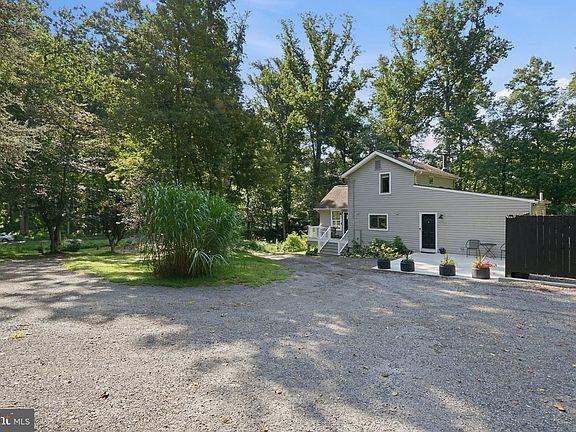 3rd image of 8214 Hawkins Creamery Rd