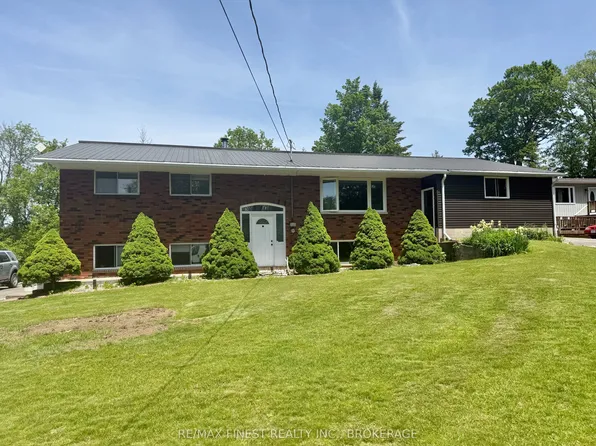 4333 Maple Dr, South Frontenac, ON K0H 2W0