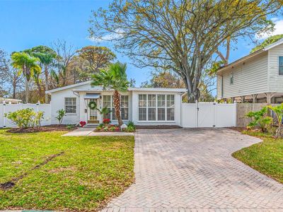 224 84th Ave NE, Saint Petersburg, FL, 33702