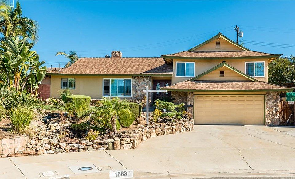 1st image of 1583 E Palm Dr