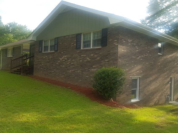 5th image of 2505 Springdale Dr