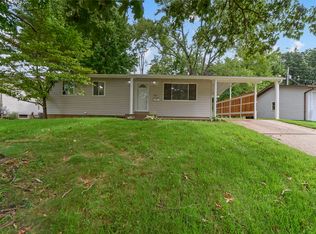 2065 Tahoe Dr, Florissant, MO 63031