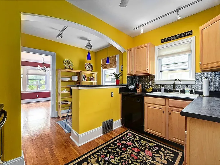 1230 Hathaway Ave #2 — Photo 6