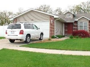 181 E 128th Pl, Crown Point, IN 46307