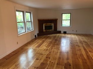 5 Central Sq #1, New Boston, NH 03070