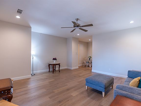 4th image of 10660 Park Village Pl #C
