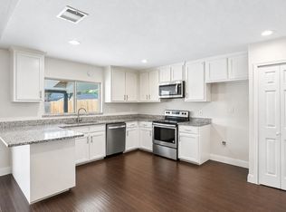 402 W Springdale Ln, Grand Prairie, TX 75052