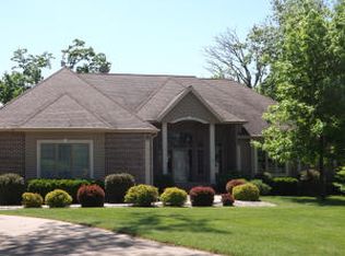 2460 Wood Lily Rdg, Muscatine, IA 52761