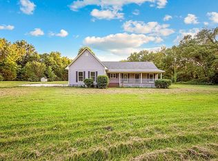 2764 Beard Rd, Eastover, NC 28312