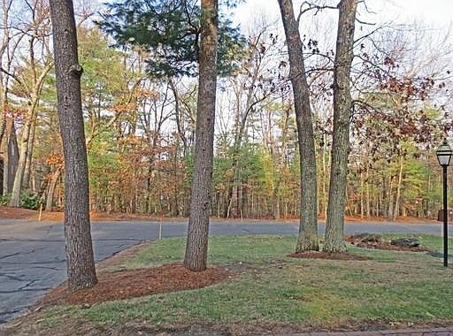 3rd image of 4 Gardner Ln