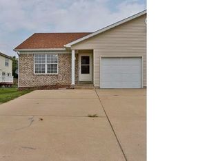 29 Holder Ct, Saint Charles, MO