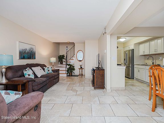 2nd image of 418 Lisk Ave #A
