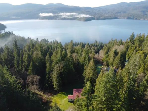 7095 Sechelt Inlet Rd, Sechelt, BC V7Z 0P1