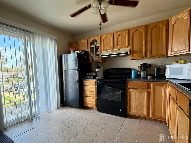 0-808 N Sewell Rd — Photo 10