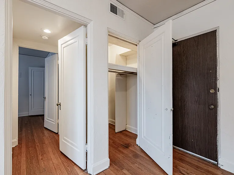1403 E St #303 — Photo 11