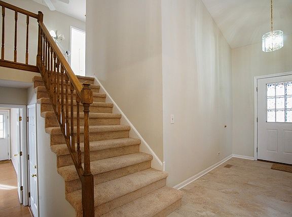 2nd image of 1203 N Arbor Ln