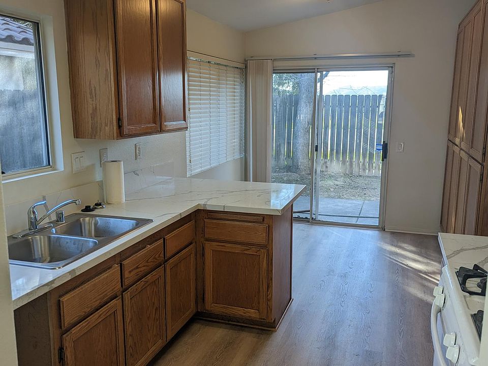 341 Via Capri, Hemet, CA 92545 Zillow