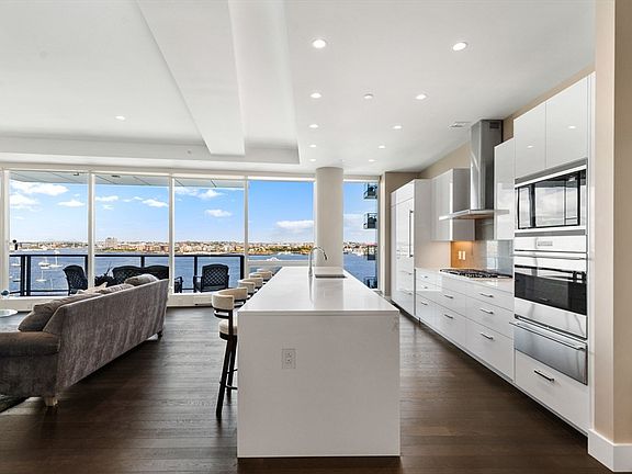3rd image of 50 Liberty Dr Unit 10K