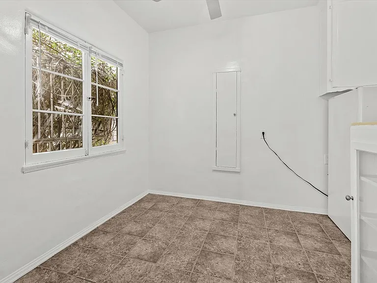 838 S Mansfield Ave #4 — Photo 7