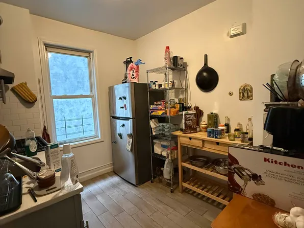 18-18 Astoria Park South image 1 of 11