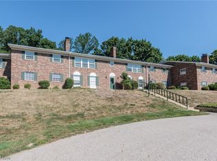 6920 Carriage Hill Dr 104, Brecksville, OH 44141