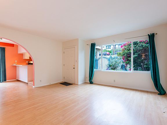 5th image of 2608 Adelbert Ave