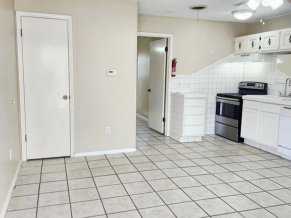 3rd image of 314 S Lowry St #5