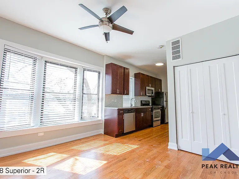2558 W. Superior St. — Photo 6