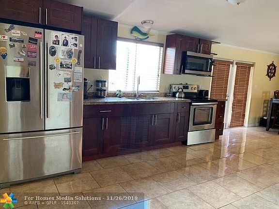 3rd image of 21521 NW 3rd Pl