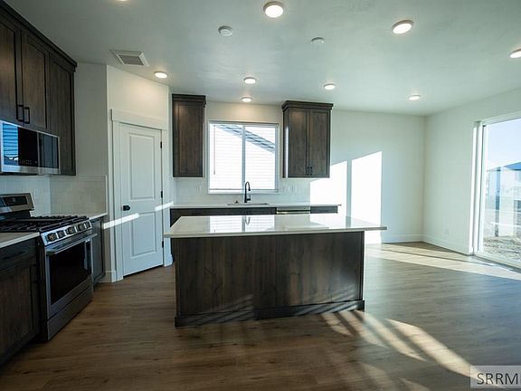 3rd image of 146 Hailey Creek Ave