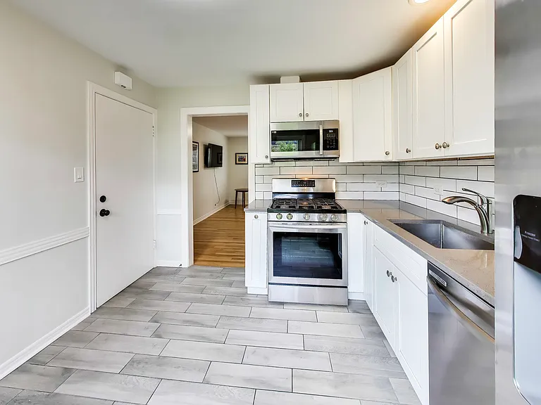 6407 N Normandy Ave #2N — Photo 8