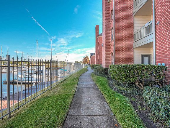 The Park at Waterford Harbor general photo