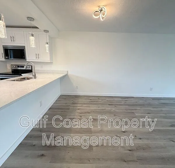16150 Bay Pointe Blvd #107 — Photo 9