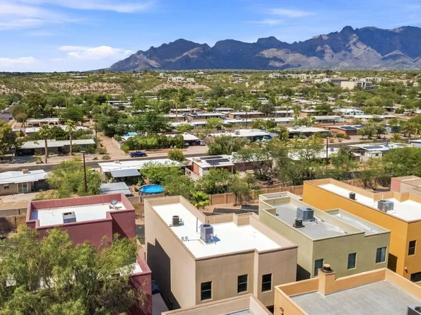 123 E Castlefield Cir, Tucson, AZ 85718