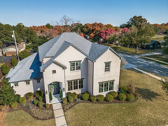 4th image of 3127 Pebble Beach Dr