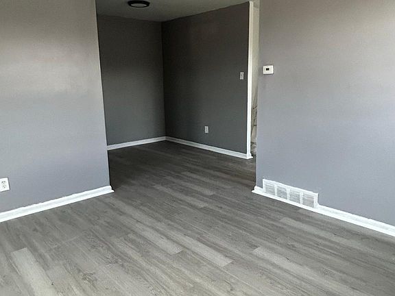 5th image of 4610 Kendrick St Floor 2