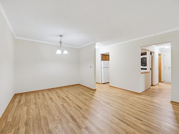 5th image of 12600 Parkwood Dr APT 214